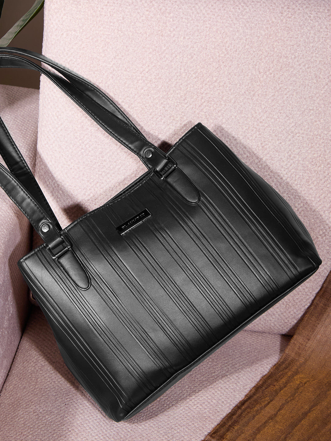 Handbags for Women | Faux Leather Purse | AMARA Flaunt It